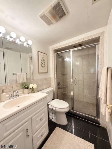 1 Iron Forge Sq 20 Property Photo 6