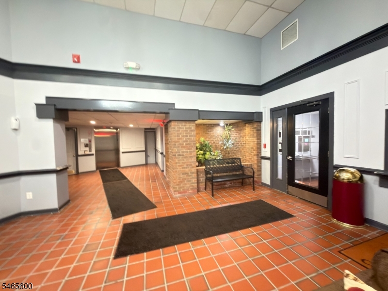 1 Iron Forge Sq 20 Property Photo 11