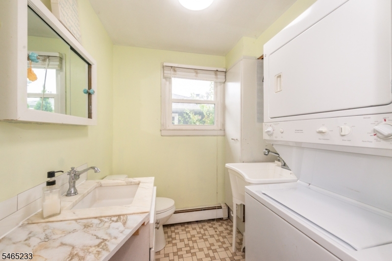 84 Johnson Ave Property Photo 12
