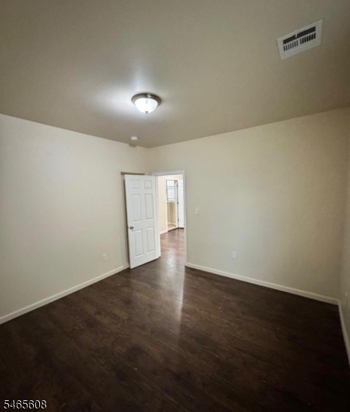467 Hawthorne Ave Property Photo 6