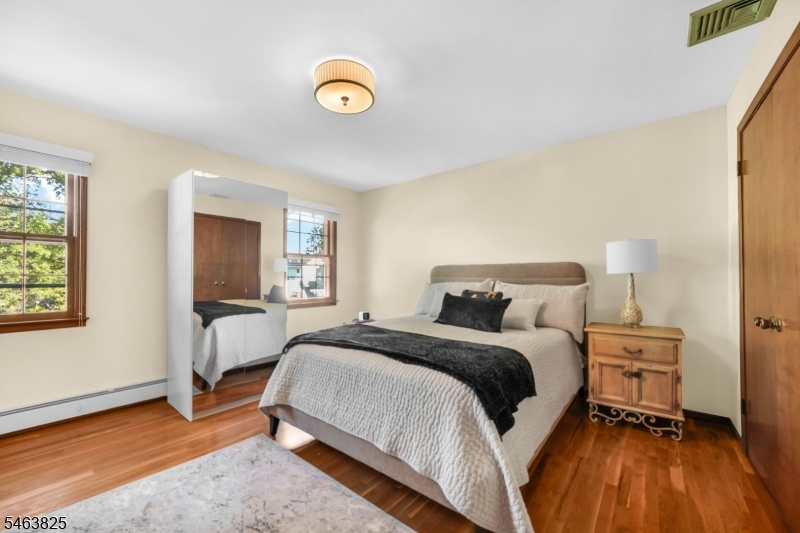 11 Oakland Ter Property Photo 17