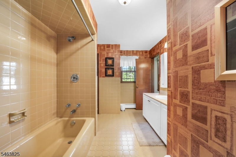 11 Oakland Ter Property Photo 22