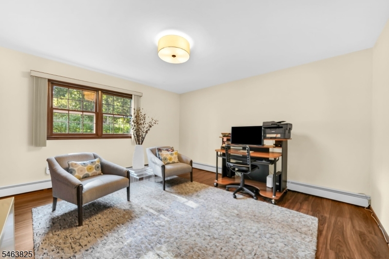 11 Oakland Ter Property Photo 23