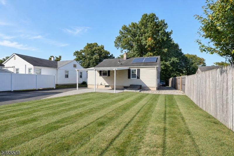 224 Baker St Property Photo 16