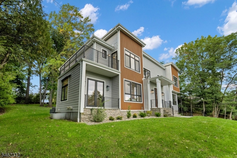 8 Fordham Rd Property Photo 1