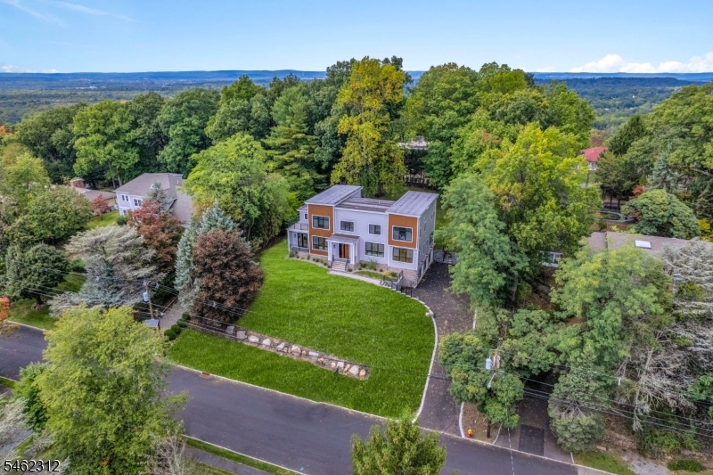 8 Fordham Rd Property Photo 3