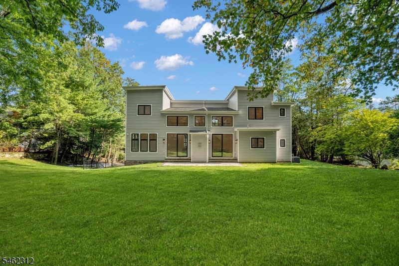 8 Fordham Rd Property Photo 4