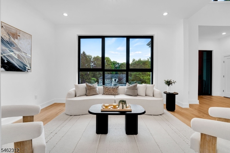 8 Fordham Rd Property Photo 10