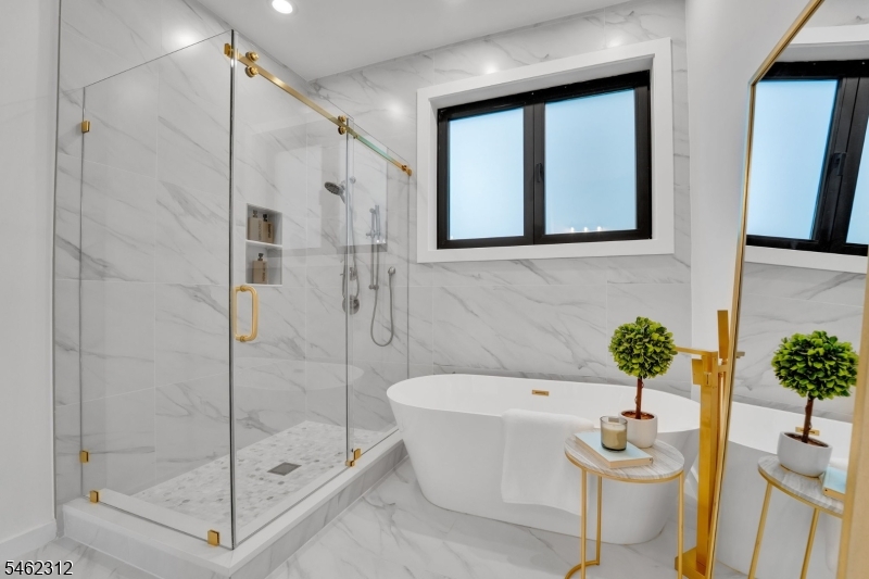 8 Fordham Rd Property Photo 14