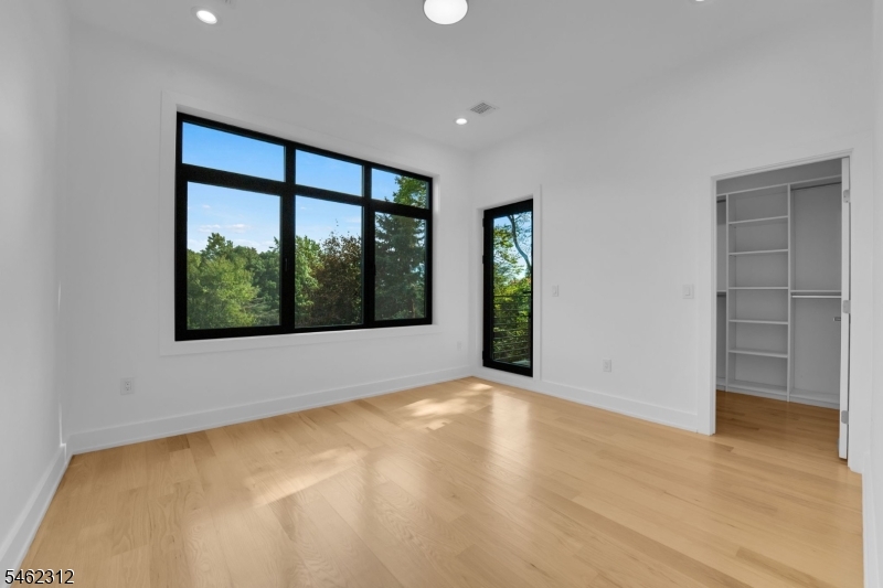 8 Fordham Rd Property Photo 17