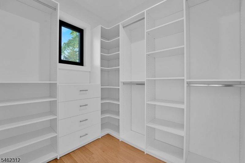 8 Fordham Rd Property Photo 18