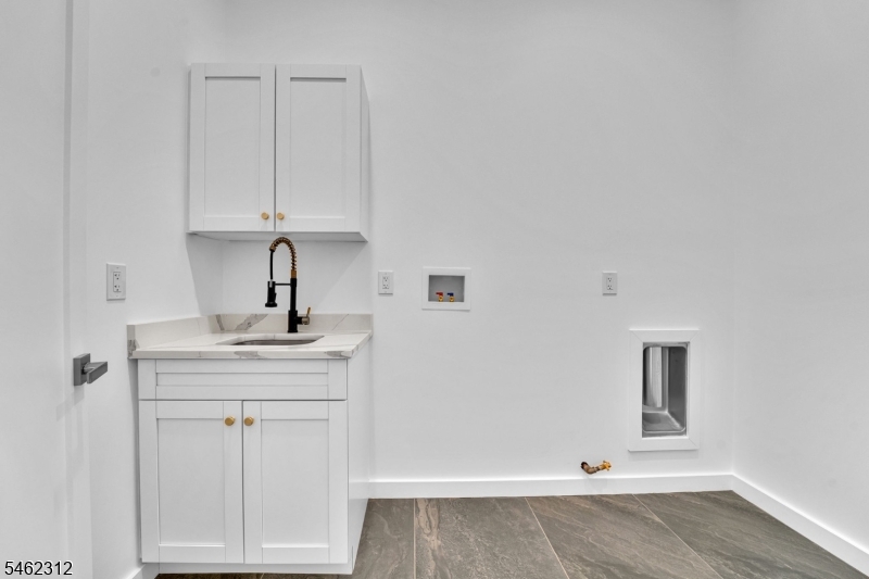 8 Fordham Rd Property Photo 21