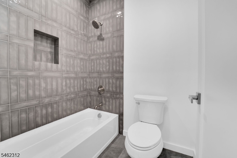 8 Fordham Rd Property Photo 24