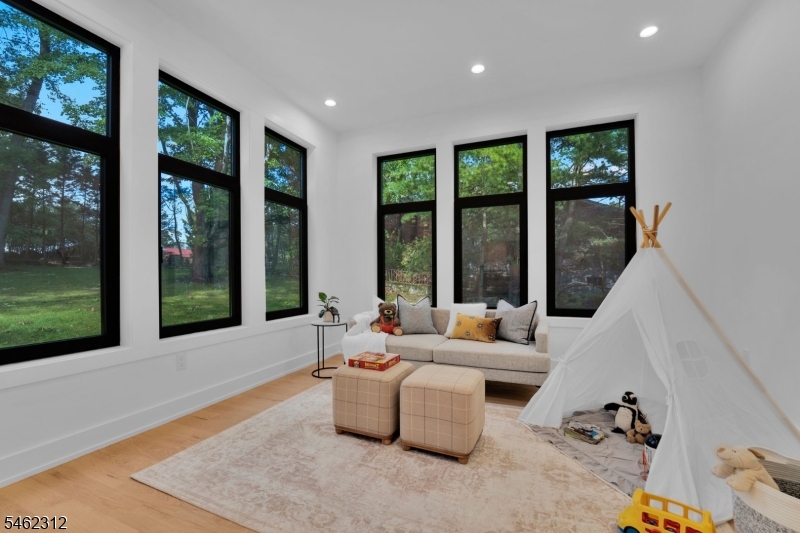 8 Fordham Rd Property Photo 30