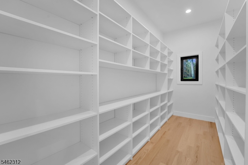 8 Fordham Rd Property Photo 35
