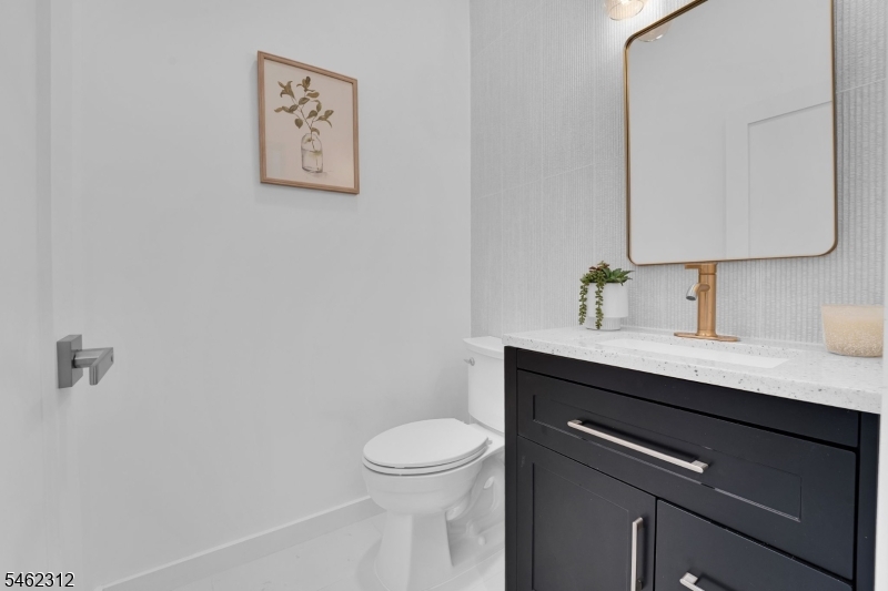 8 Fordham Rd Property Photo 39