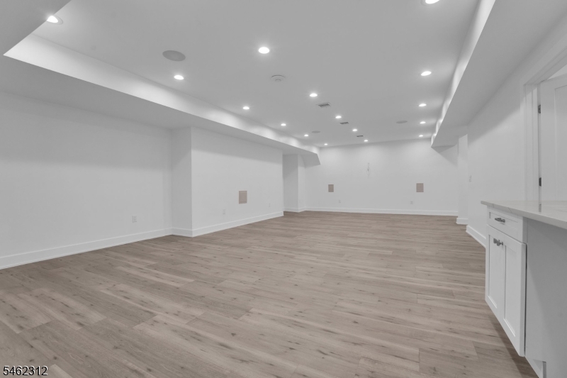 8 Fordham Rd Property Photo 41