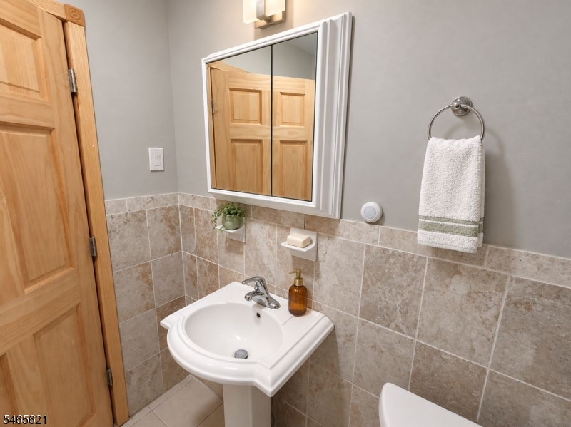74 Marcy Ave Property Photo 9