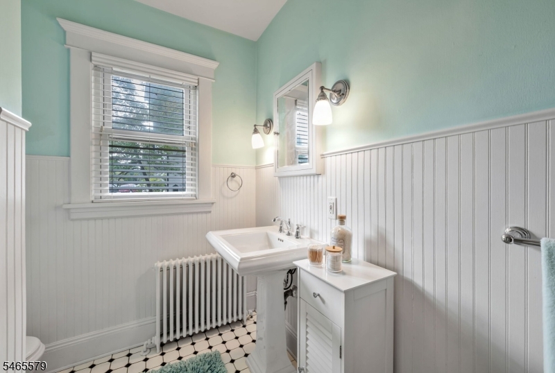 365 Walthery Ave Property Photo 19