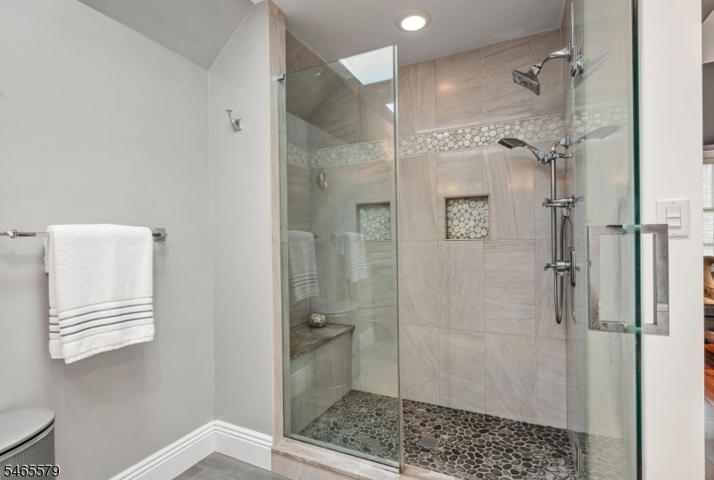 365 Walthery Ave Property Photo 25