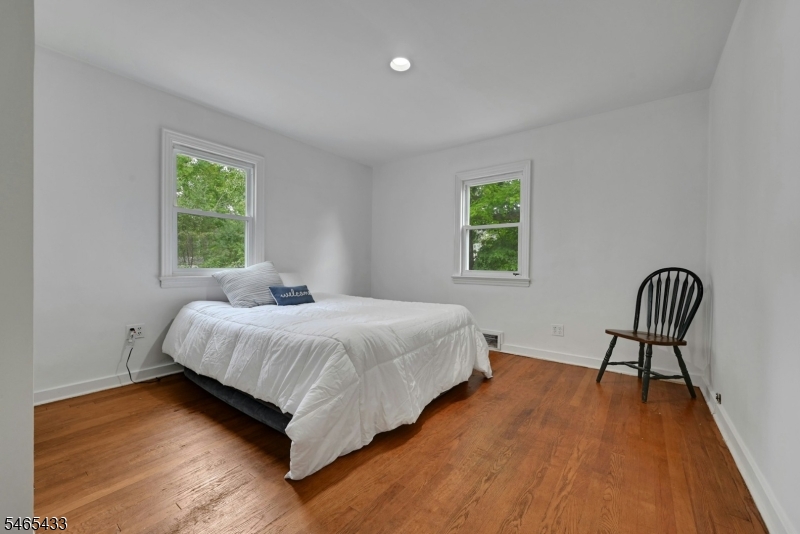 11 Pine St Property Photo 15