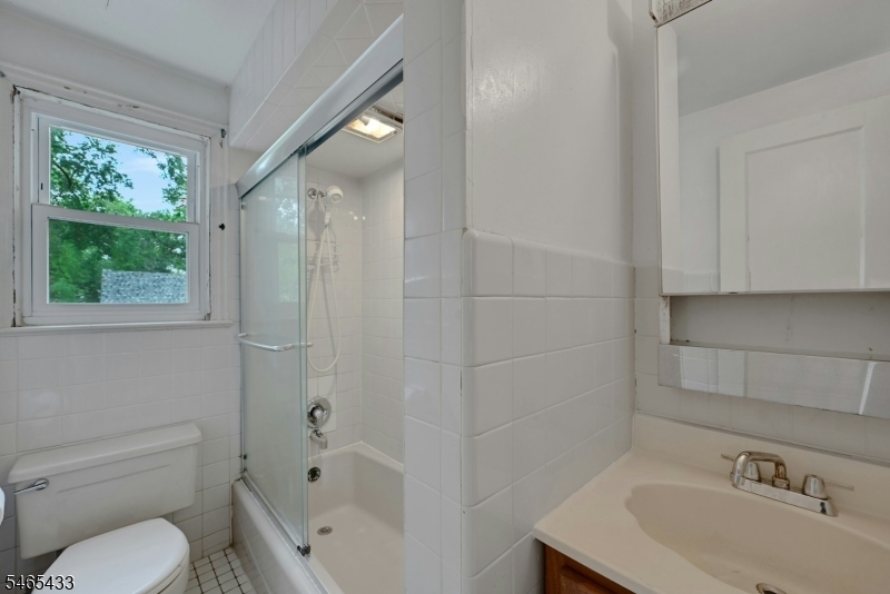 11 Pine St Property Photo 20