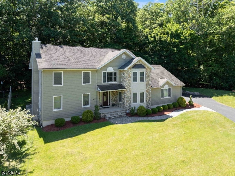 913 High Mountain Rd Property Photo 1