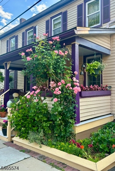 5 S Harrison St Property Photo 2