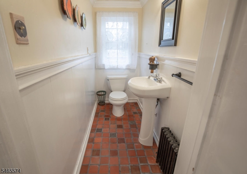 5 S Harrison St Property Photo 10