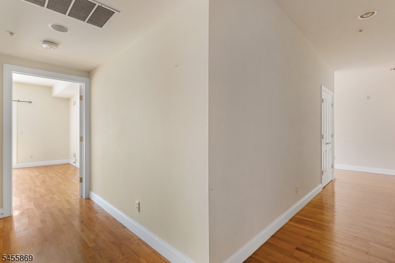1677 Springfield Ave 2 Property Photo 9