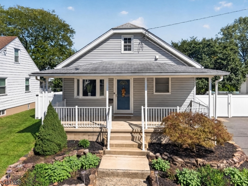 11 5th Avenue Property Photo 1