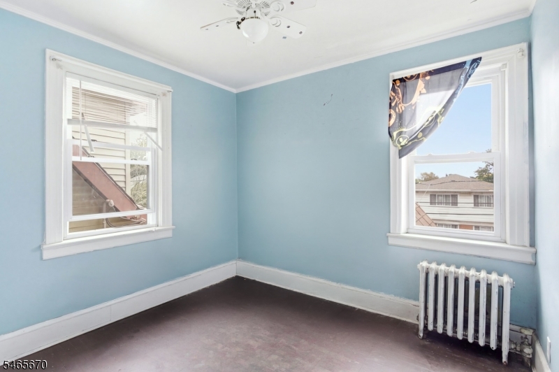 281 Smith St Property Photo 13