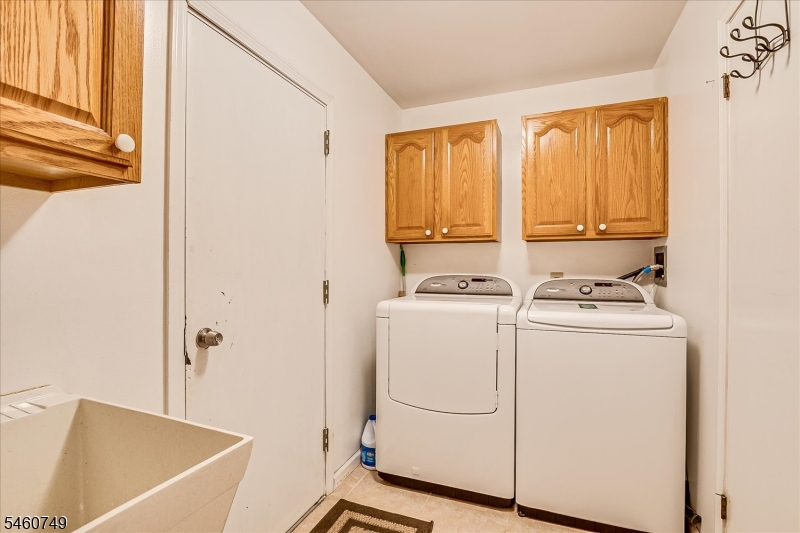 154 Dutton St Property Photo 19