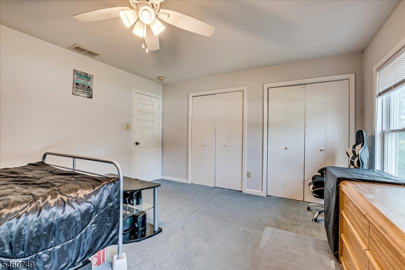 154 Dutton St Property Photo 26
