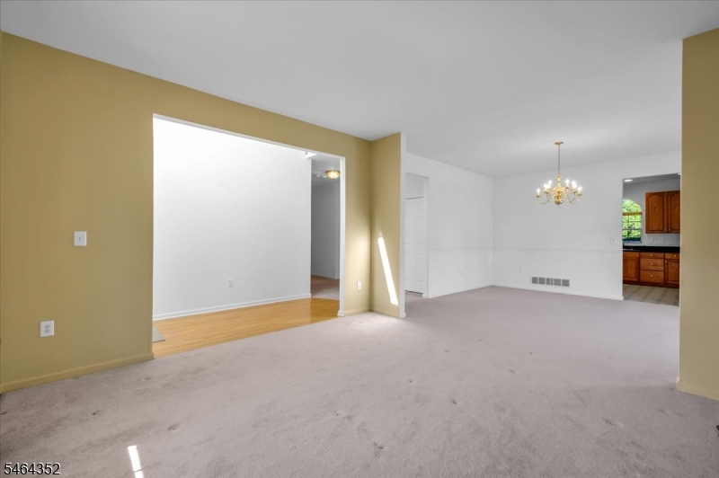 21 Reinhart Way Property Photo 8