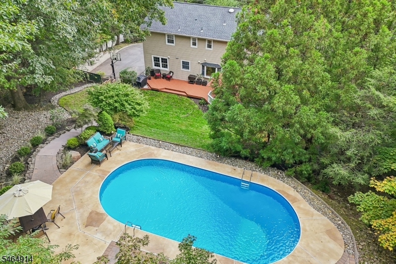 40 Brook Ter Property Photo 3