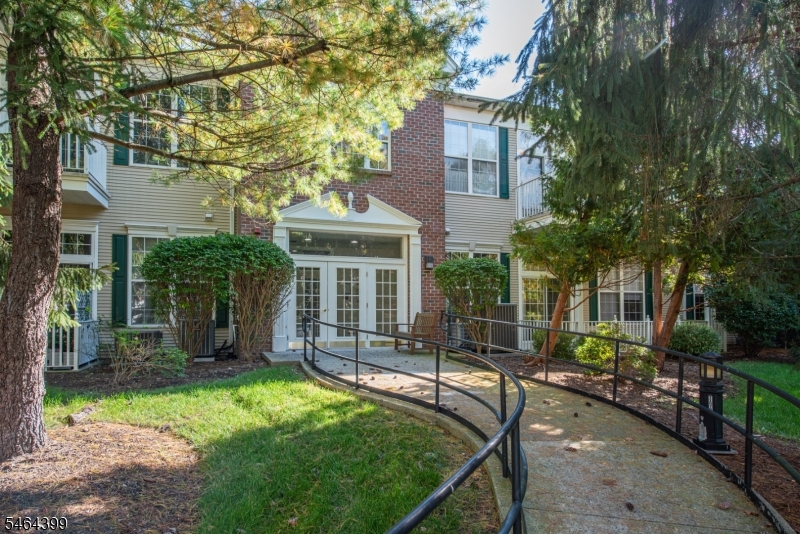 1313 Four Seasons Dr Property Photo 2