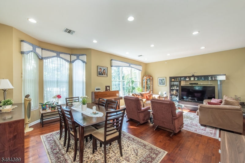 1313 Four Seasons Dr Property Photo 8