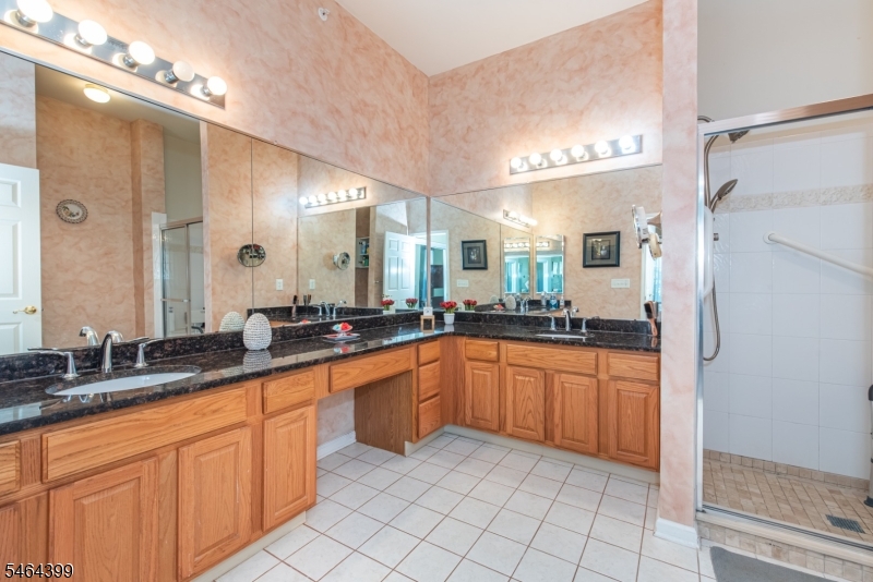 1313 Four Seasons Dr Property Photo 16