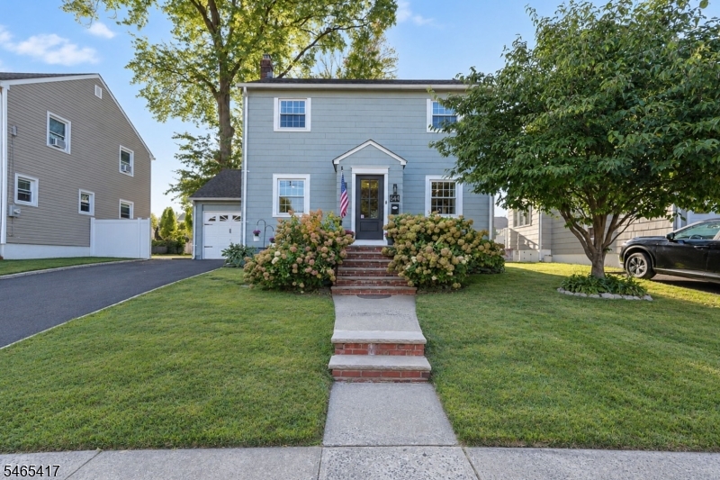 644 Golf Ter Property Photo 1