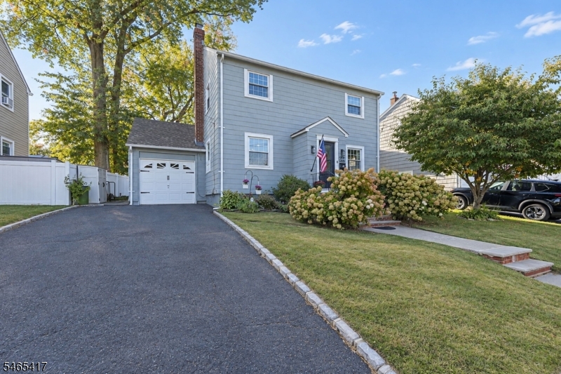 644 Golf Ter Property Photo 2