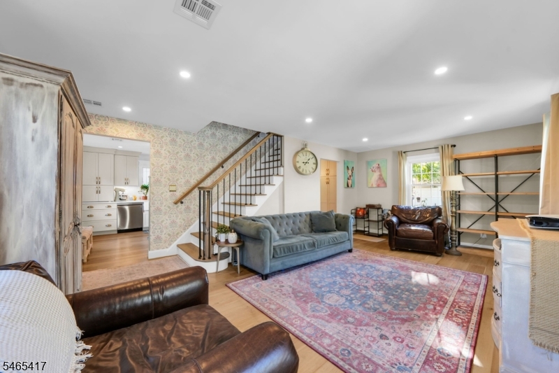 644 Golf Ter Property Photo 5