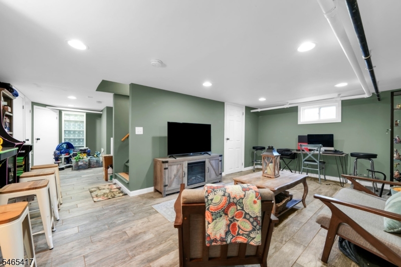 644 Golf Ter Property Photo 19