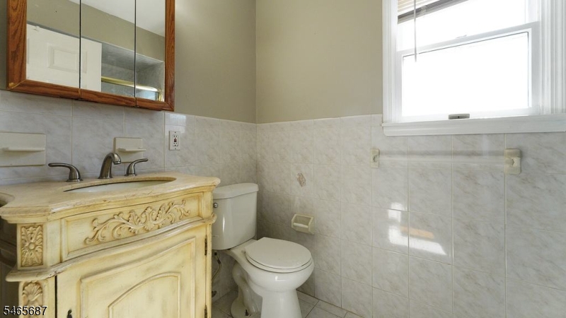 589 Cherry St Property Photo 22