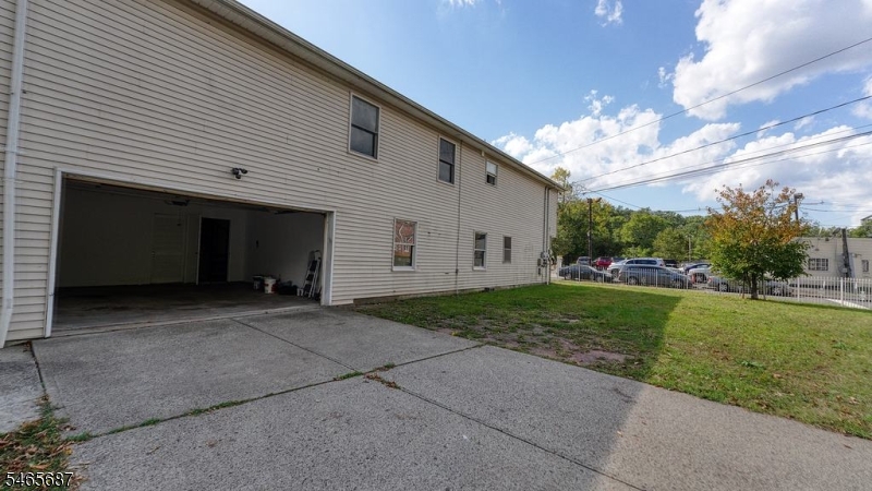 589 Cherry St Property Photo 31