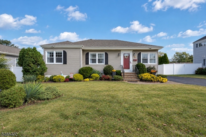 9 Shetland Dr Property Photo 1