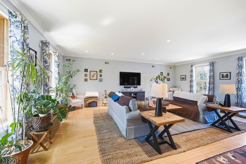 173 Point Breeze Dr Property Photo 3