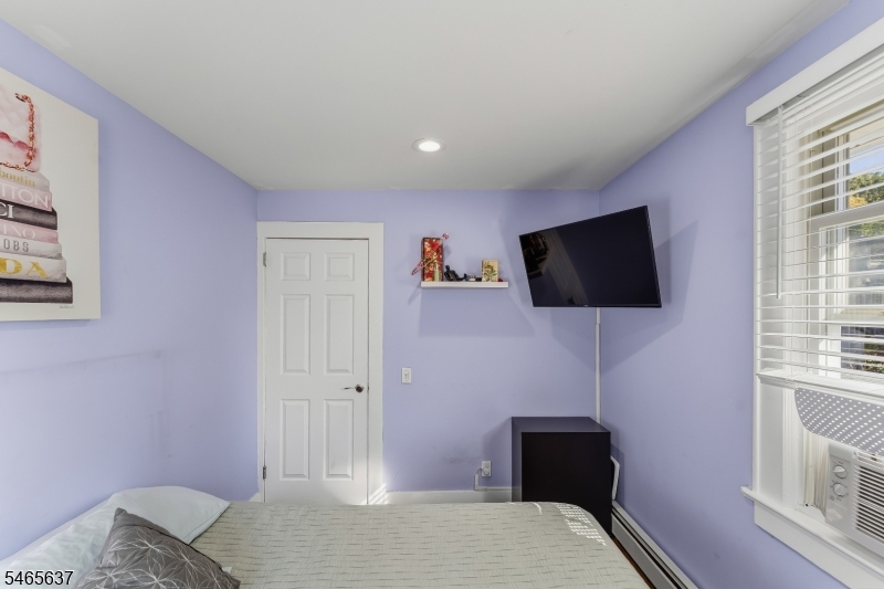 12 3rd St Property Photo 16