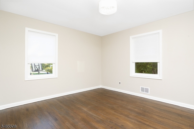 161 Beachwood Rd Property Photo 10