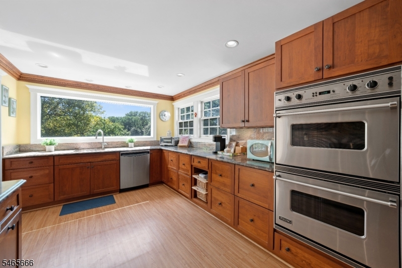 67 Vreeland Ave Property Photo 12